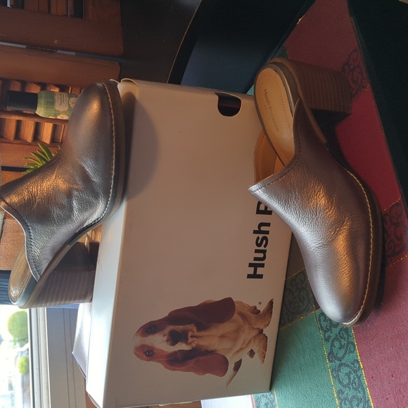 Hush Puppies Hannah Mule slide on silver Women's 7.5 W stylish NEW NWB - Picture 1 of 10